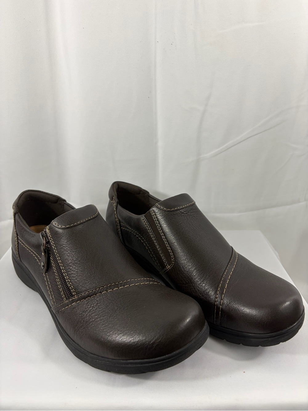 NWT Clarks Women’s Size 12 Brown Slip-On Comfort Shoes
